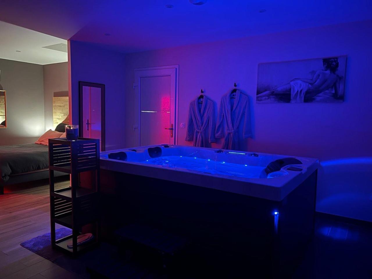 La Valentine Love Room Gites Des 3 Lavoirs Bourogne Exterior foto